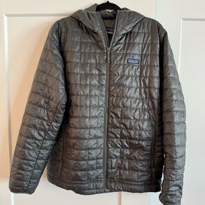 Patagonia Men's Hooded L Charcoal Puffer Jacket